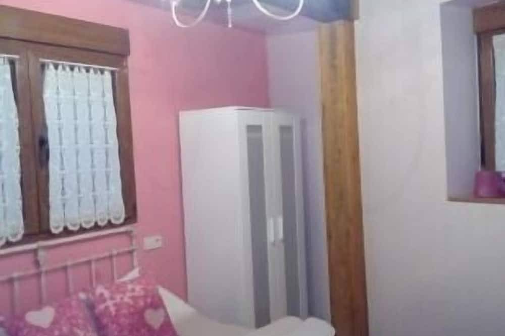 Casa Javier (E.de Guara 1 Duplex 2-3-4 personas) in Rodellar, Bierge