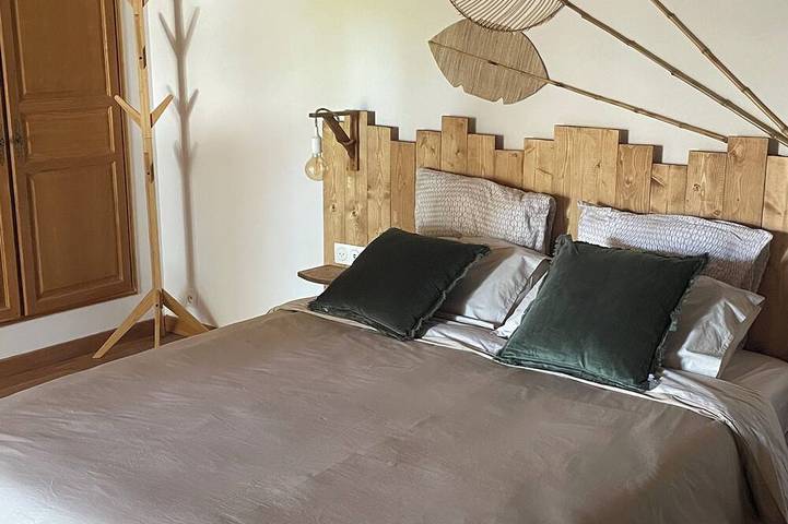 Location de vacances pour 2 personnes, avec sauna ainsi que jacuzzi et piscine à Pouldergat - 3