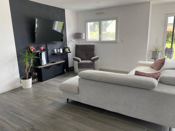 Location de vacances pour 4 personnes, avec Terrasse ainsi que Jardin et Vue à Tréméoc - 4