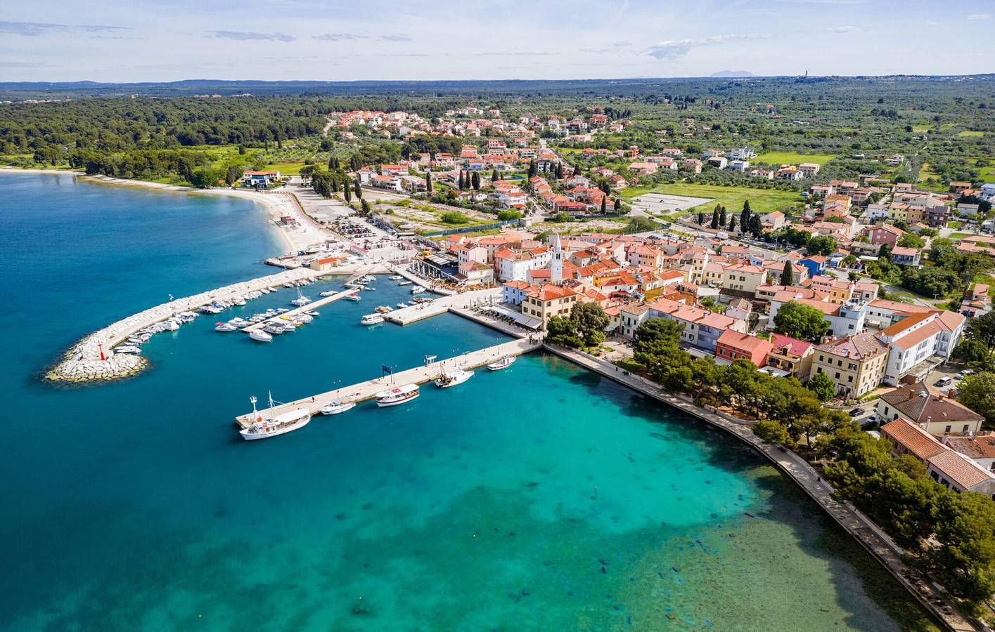 Ganze Ferienwohnung, Gemütliche Ferienwohnung mit Terrasse, Parkplatz und WLAN – 2,5 km bis zur Küste in Fazana, Südküste Istrien