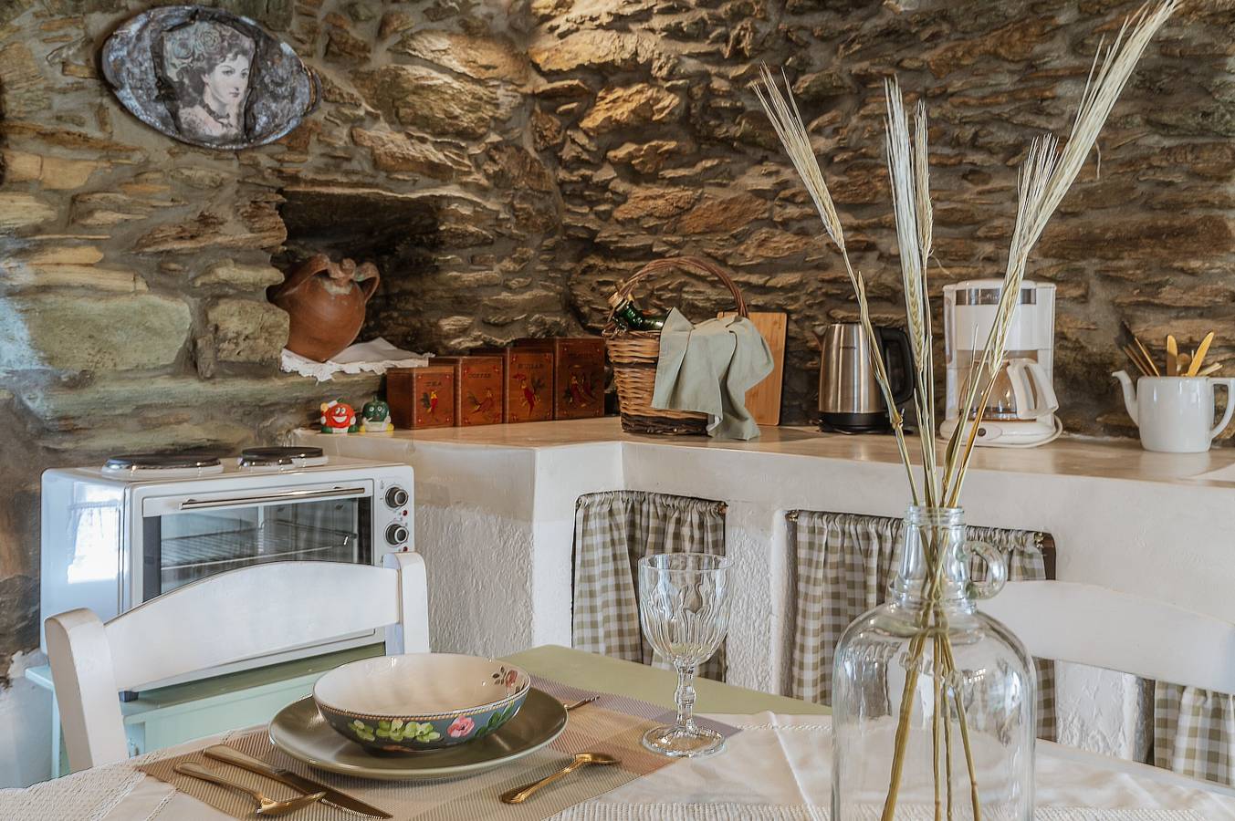 Casa vacanze 'Oak Farm Traditional Guesthouse' con vista mare, terrazza privata e Wi-Fi in Fallika, Andros