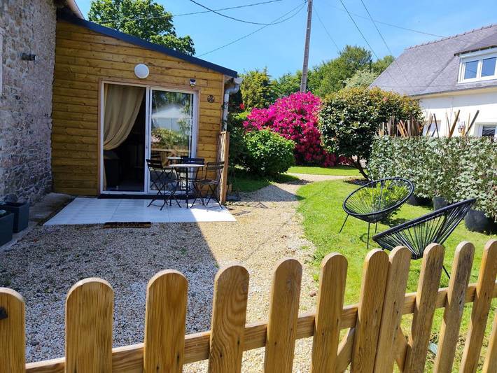 Gîte pour 2 personnes, avec jardin et terrasse à Lanloup - 4