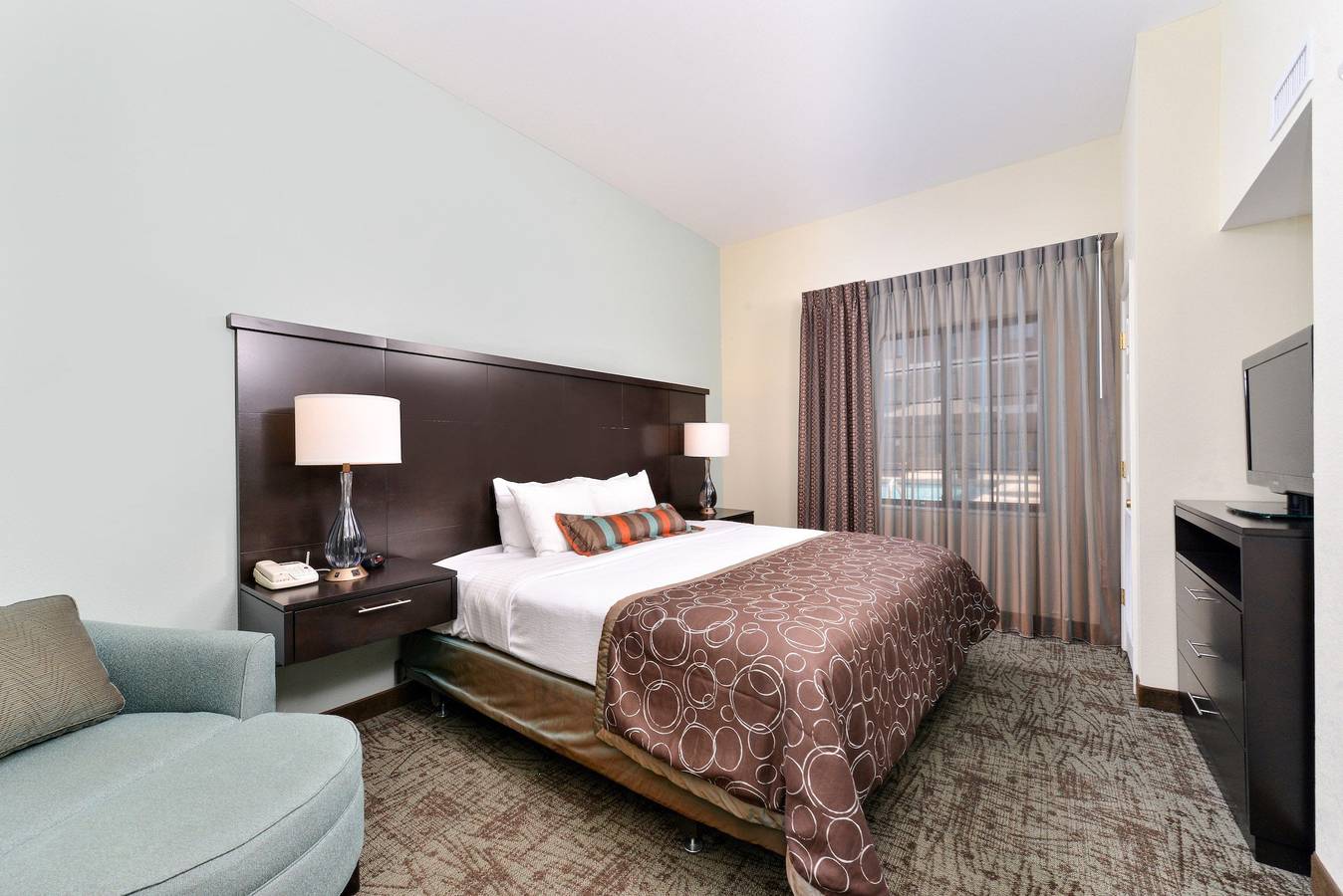 Ganze Wohnung, Ferienwohnung für 2 Personen mit Pool in St. Charles County