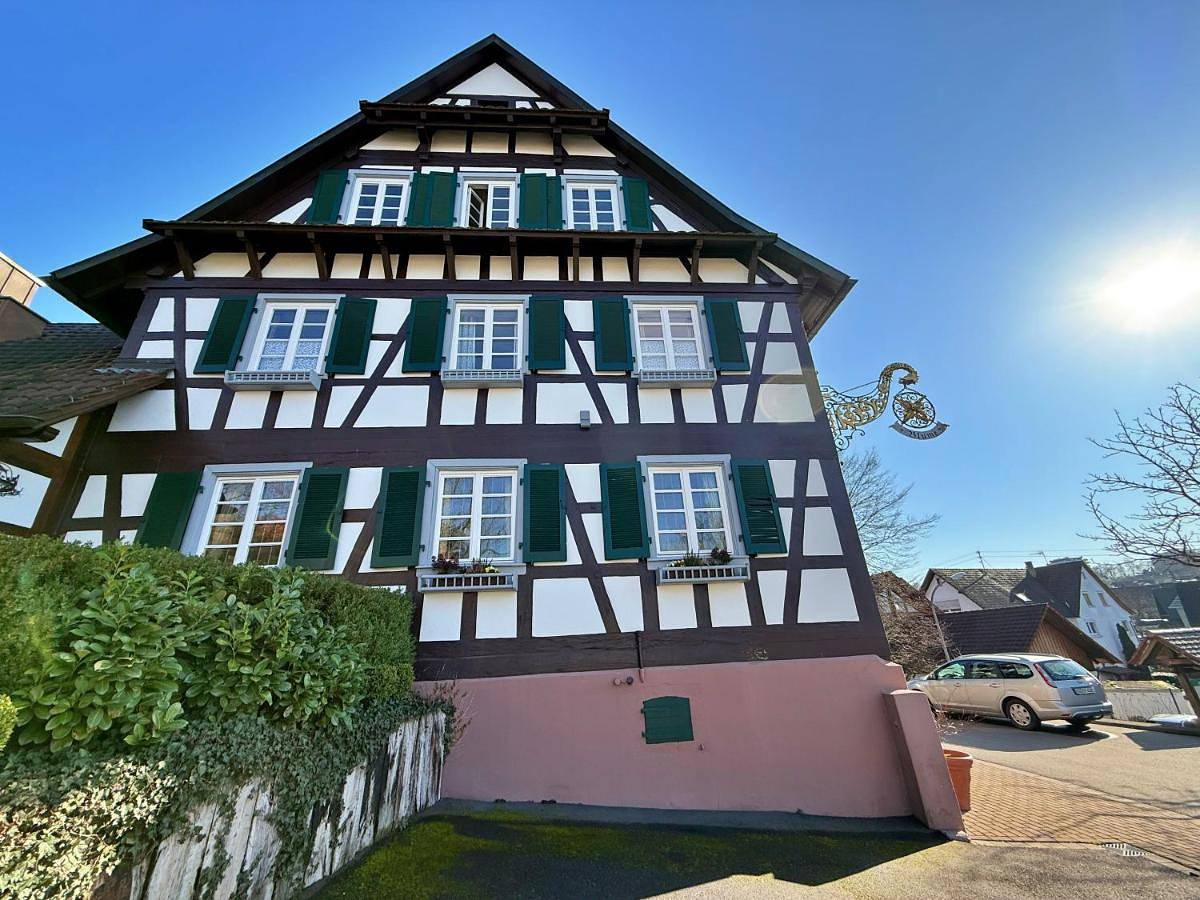 Gasthof Blume Offenburg Hotel & Restaurant in Offenbourg, Forêt-Noire centrale
