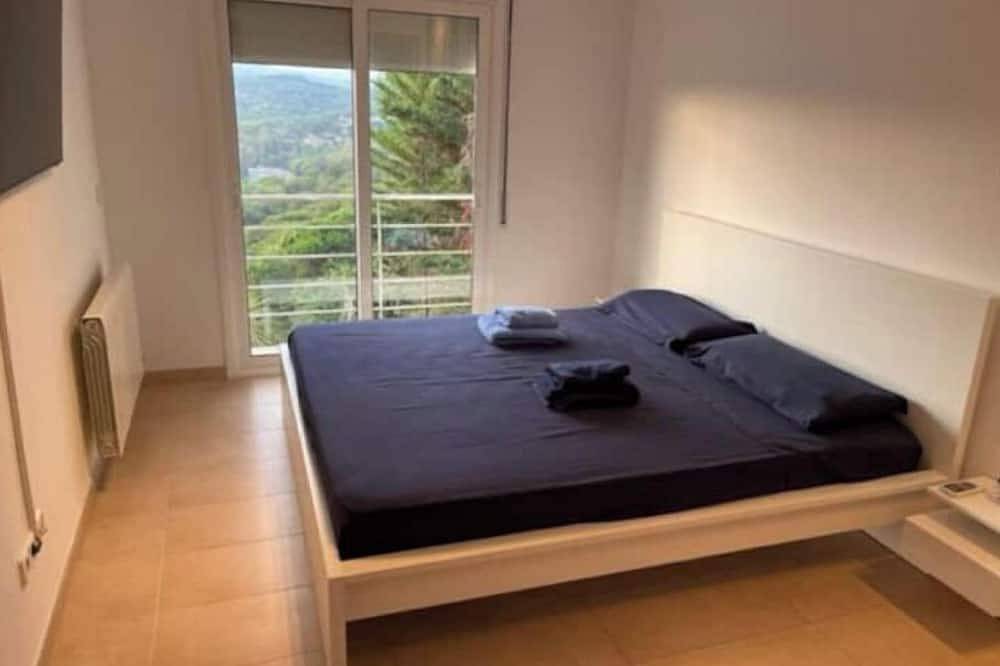 Pleasant Villa with pool for 2 families in Blanes, Costa Brava