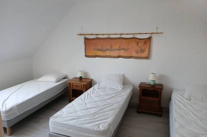 Location de vacances pour 10 personnes, avec jardin et terrasse à Brûlon - 4