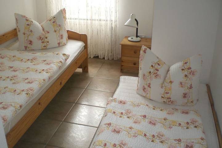 Ferienhaus für 8 Personen, mit Garten in Altefähr - 4