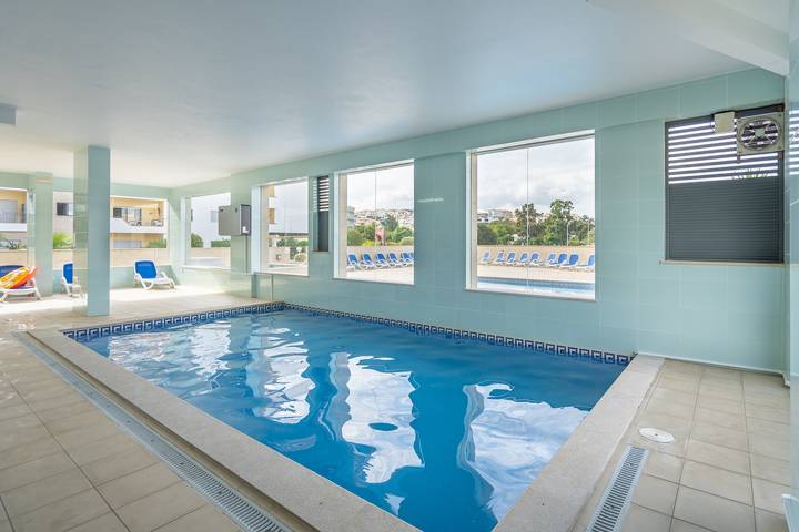 Apartamento inteiro, Apartamento 'Palmeiras De Jv' com piscina partilhada, Wi-Fi e Ar Condicionado in São Sebastião, São Gonçalo de Lagos