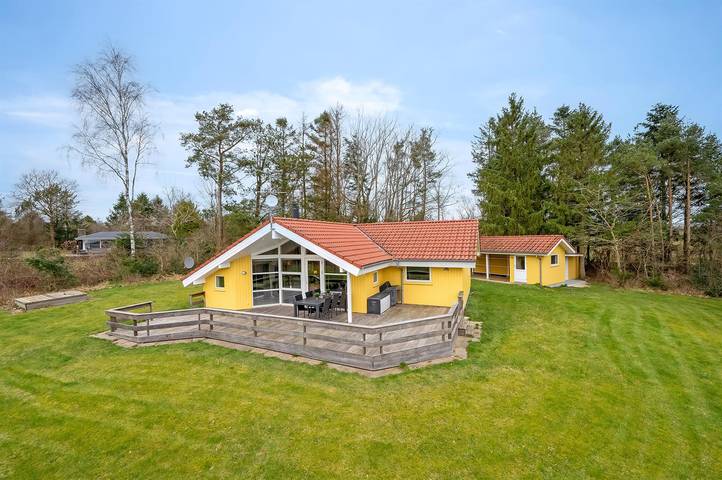 Ferienhaus für 8 Personen, mit Terrasse und Whirlpool sowie Sauna - 1