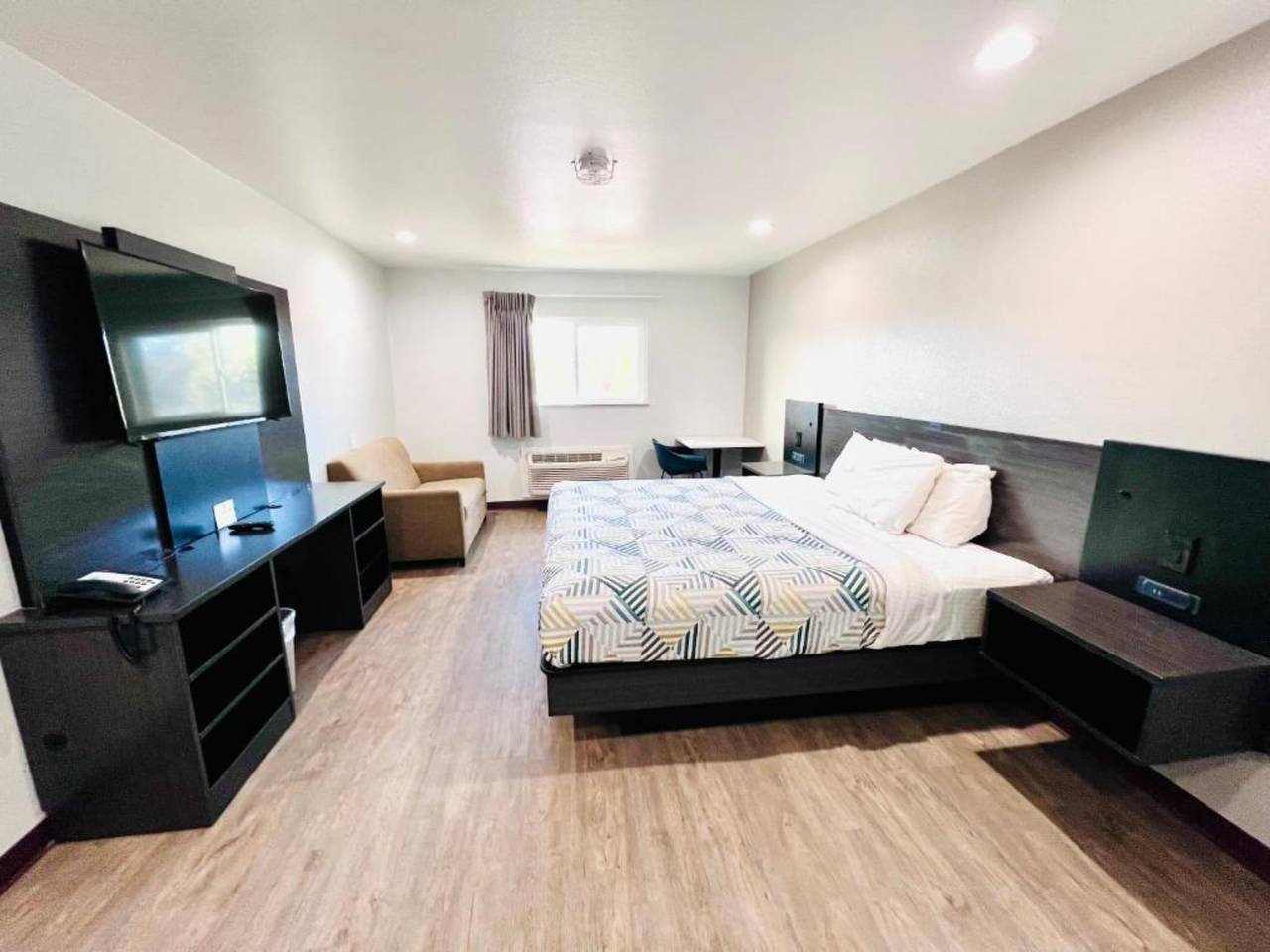 Apartamento entero, 1 cama king size | No fumadores, microondas in Lake Mohave, Bullhead City