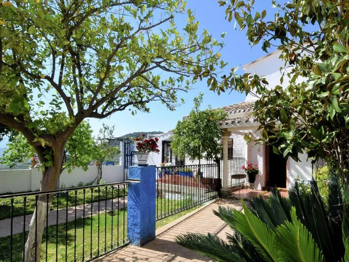 Maison de vacances pour 6 personnes, avec piscine ainsi que terrasse et jardin, animaux acceptés - 1