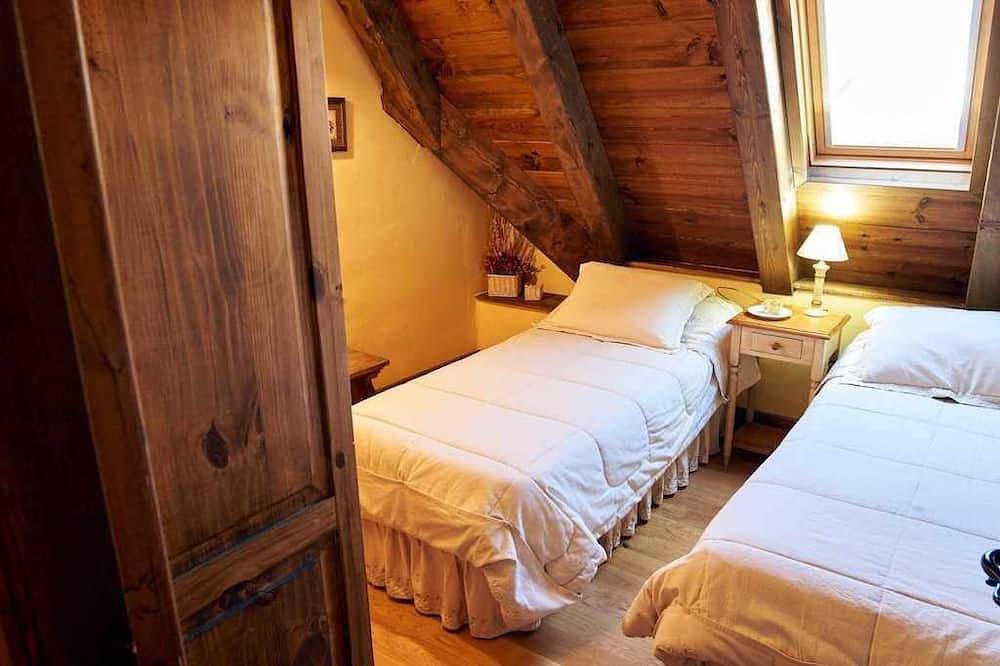 Apartamento entero, 6C Bonito apart. en Vilac 10km Baqueira Beret, vistas espectaculares Wifi in viella e mijaran, Pirineo Catalan