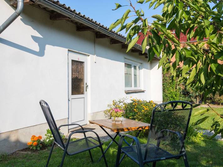 Ferienwohnung für 2 Personen, mit Garten