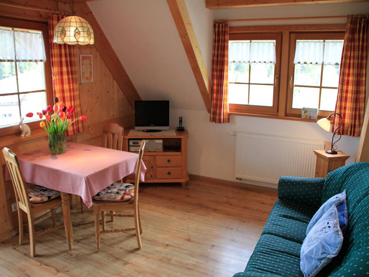Apartamento entero, Apartamento 'Feldberg' con jardín comunitario, balcón y wifi in Hinterzarten, Selva Negra (zona sur)