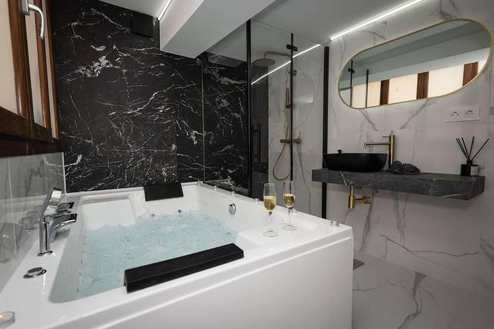 Escapadas de fin de semana para 2 personas, con Jacuzzi en Burgos