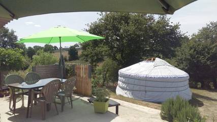 Cottage pour 4 personnes, avec piscine ainsi que vue et jardin, animaux acceptés à Thorigny