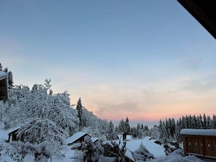 Location de vacances pour 8 personnes, avec jardin et vue à Châtel-Saint-Denis