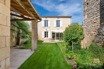 Cottage pour 2 personnes, avec jardin et terrasse à Nieul-sur-l'Autise