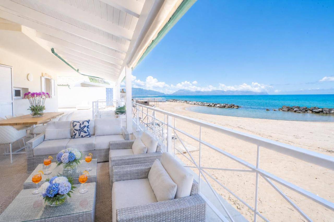 Amira Beach Villa by Le Dhome Sicily in Trappeto, Provincia di Palermo