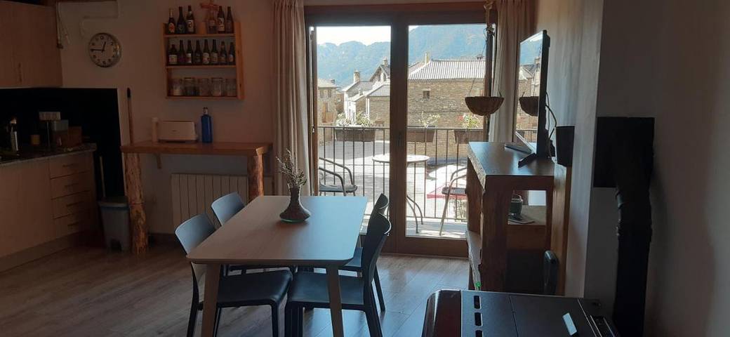 Gîte pour 4 personnes, avec vue et balcon dans Buerba - 4