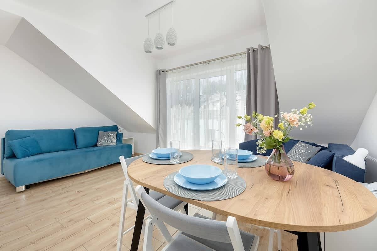 Geheel vakantieappartement, Seaside Studio with Balcony | Parking Space in Darłowo, Powiat sławieński
