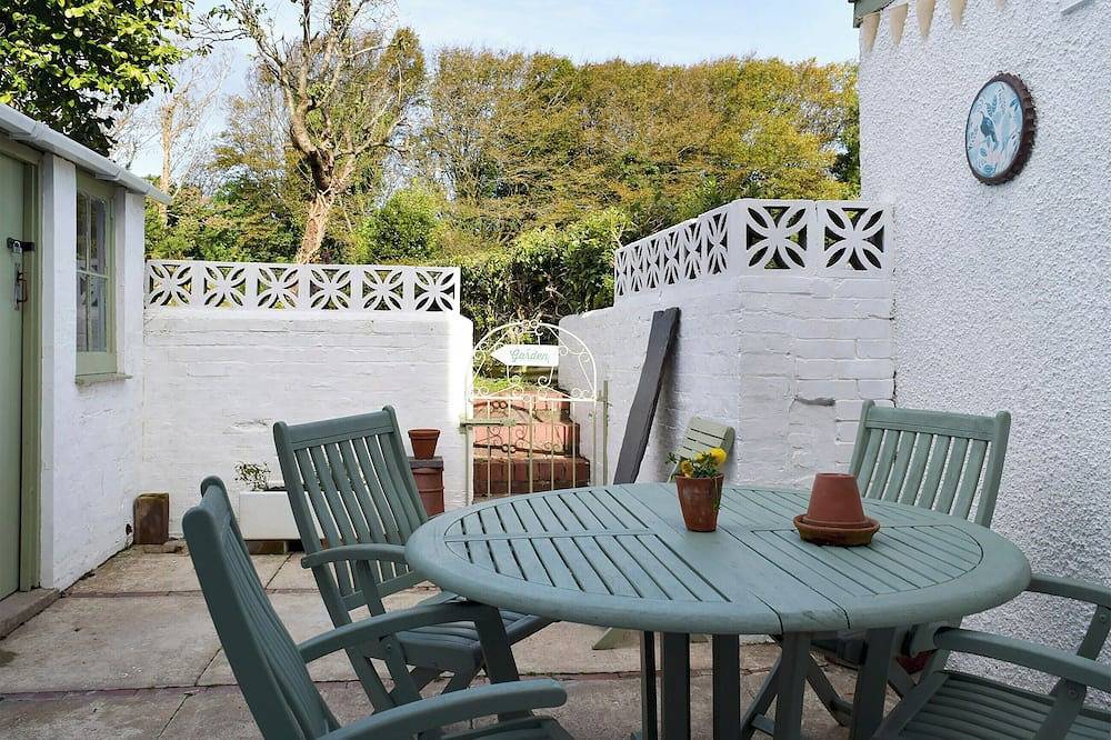 3 bedroom accommodation in Burry Port, near Llanelli in Burry Port, Carmarthenshire