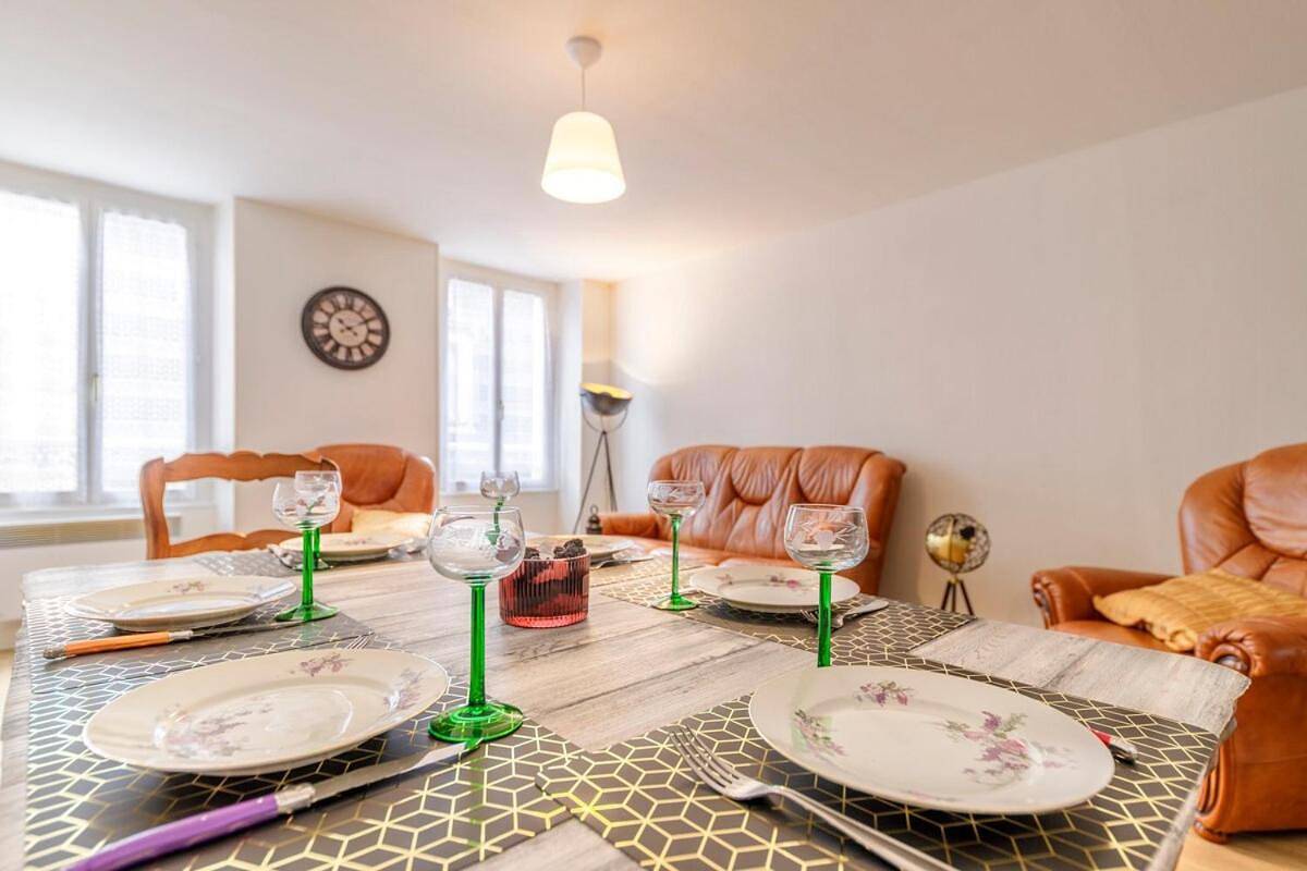 Appartement entier, Two-Bedroom Apartment in Issoudun, Région d'Issoudun