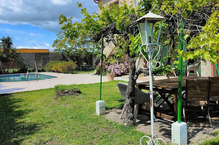 Ferienhaus für 7 Personen, mit Pool - 1