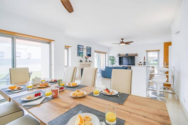 Casa rural para 8 personas, con Balcón y Terraza además de Jardín y Piscina en Estoril - 3