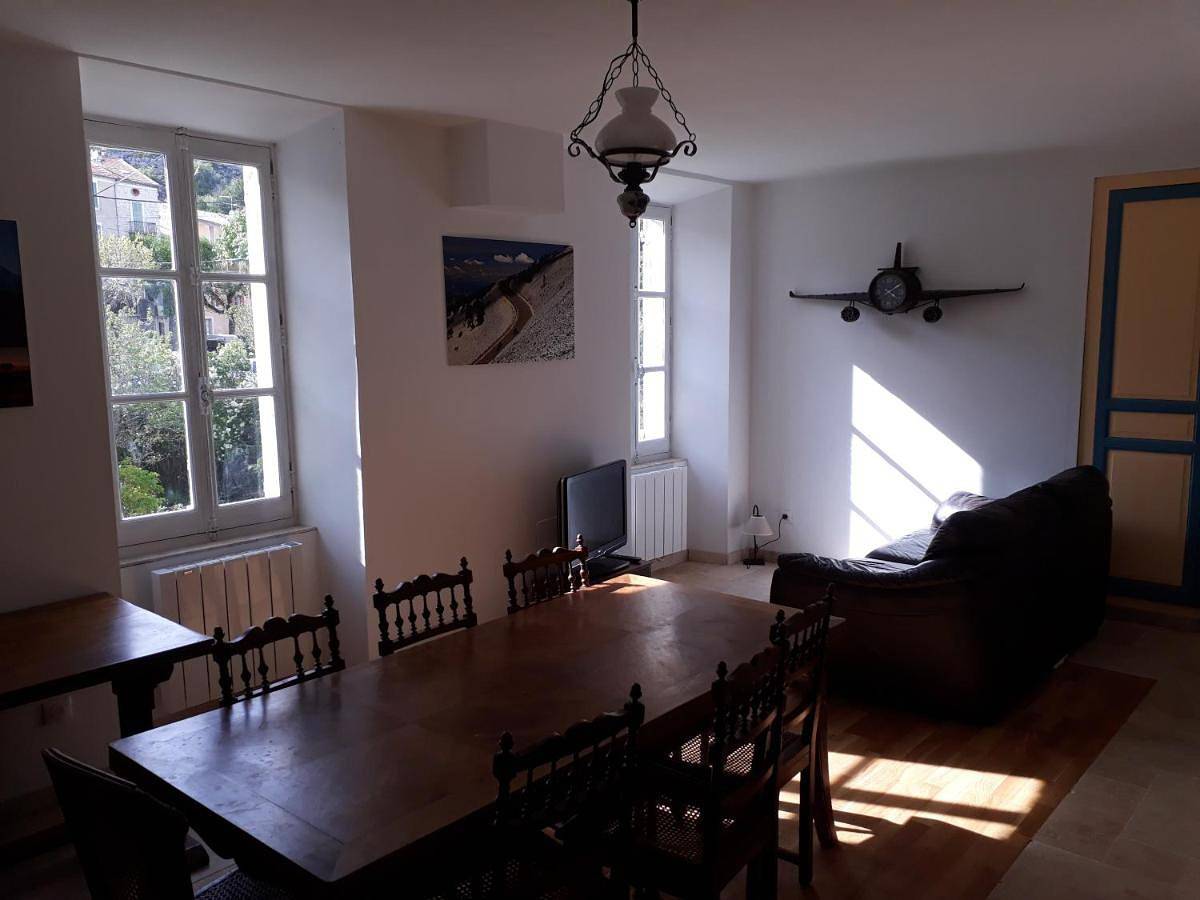 Ganze Wohnung, Appartement dans maison de caractère avec piscine in Banon, Forcalquier und Umgebung