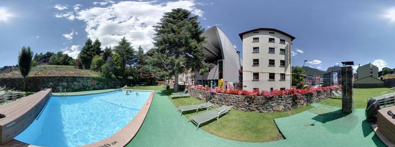 Hôtel pour 2 personnes, avec Jacuzzi ainsi que Jardin et Sauna en Andorre - 2