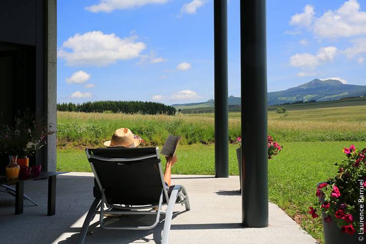 Gîte pour 11 personnes, avec jardin ainsi que terrasse et jacuzzi à Saint-Front - 3