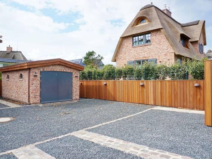 Fien to Huus - Hausteil im Ug, Eg, Og, Dg ca.  140m² Nutzfläche, keine Haustiere erlaubt. in Wenningstedt, Sylt