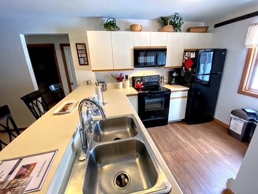 Ganze Wohnung, S4 Ski Slope Views! Bretton Woods condo with easy access to Mt Washington, Skiing, Dog Friendly! in Bretton Woods, Carroll