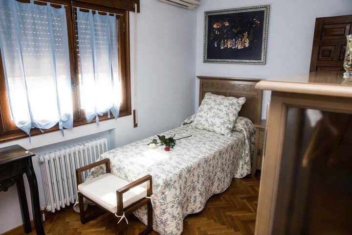 Chalet para 3 personas, con Balcón y Terraza además de Jardín y Piscina en Provincia de Zaragoza - 4