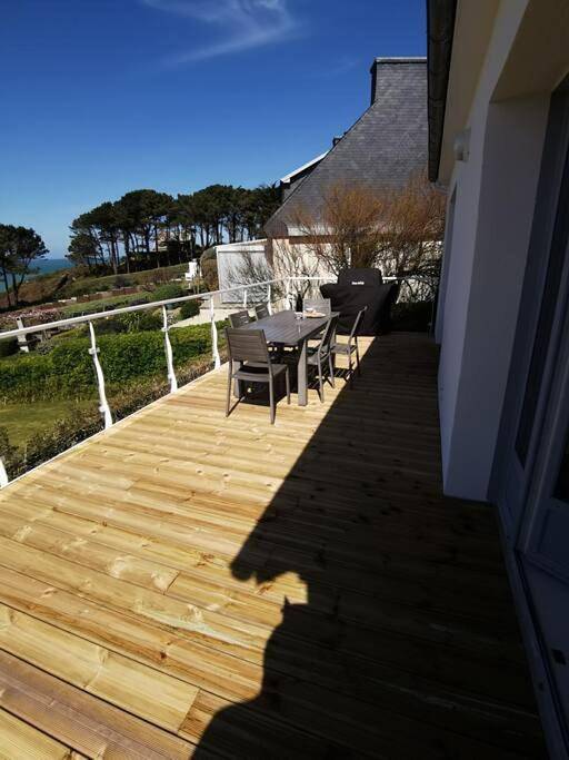 Ty Kerluz - Vue Mer et Plage à 80m in Locquirec, Ceinture Dorée
