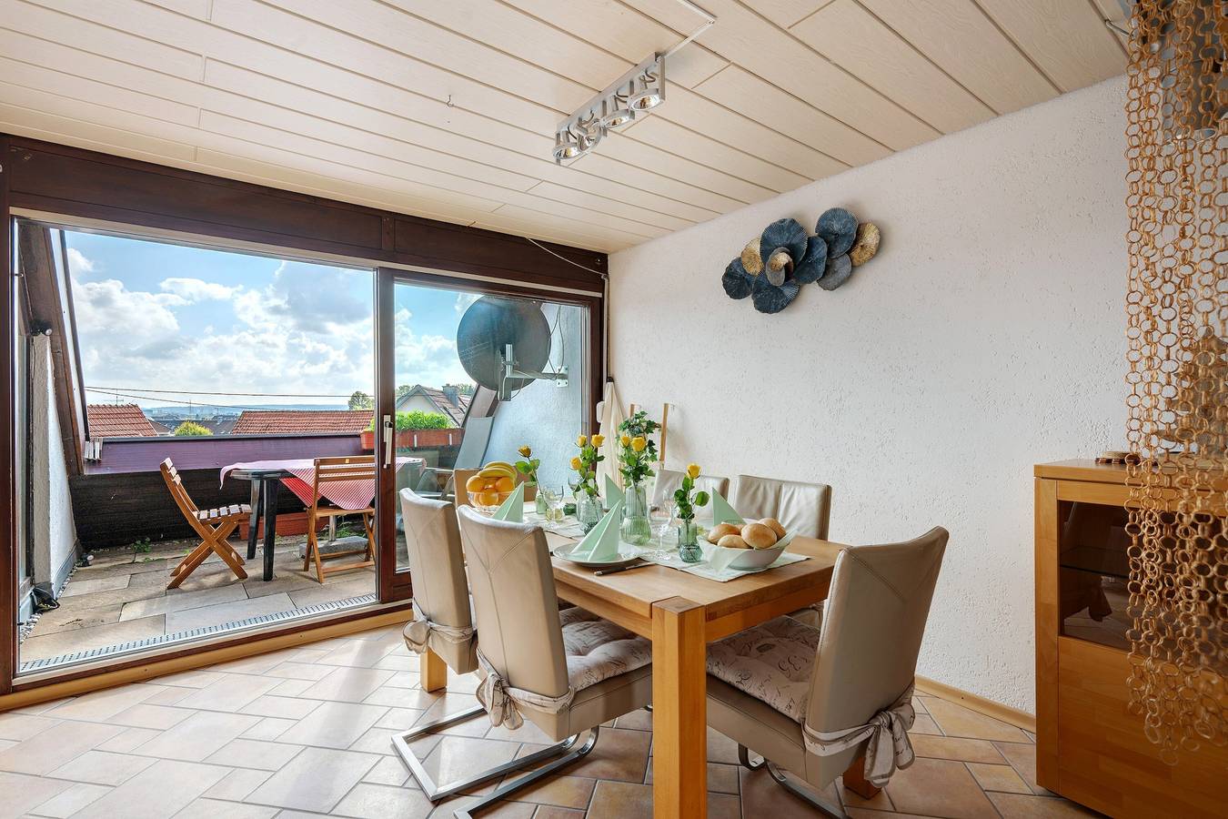 Appartement entier, Spacieuse maisonette de trois pièces de 100 m² in Sindelfingen, Forêt Noire du Nord
