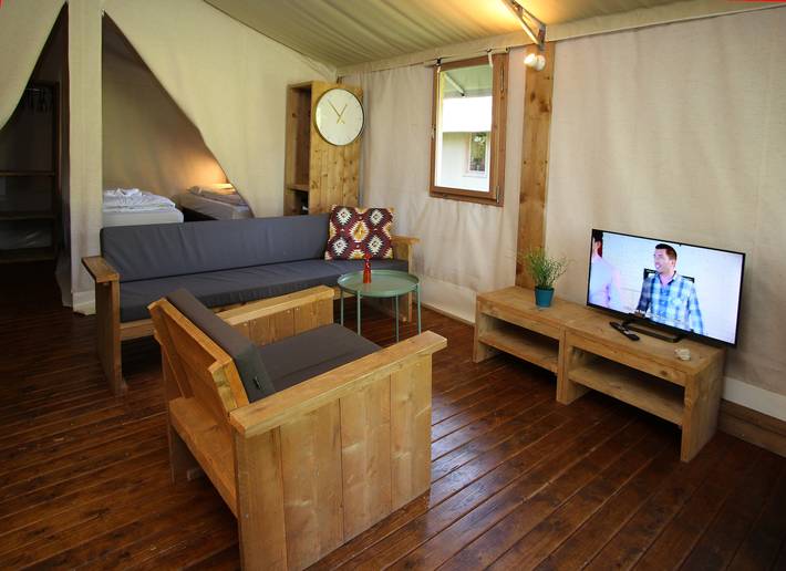 Lodge voor 6 personen, met terras en balkon/terras in Drenthe