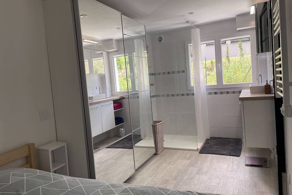 Entire apartment, New home ☆ Nice cocooning apartment ☆ in Castanet-Tolosan, Canal du Midi