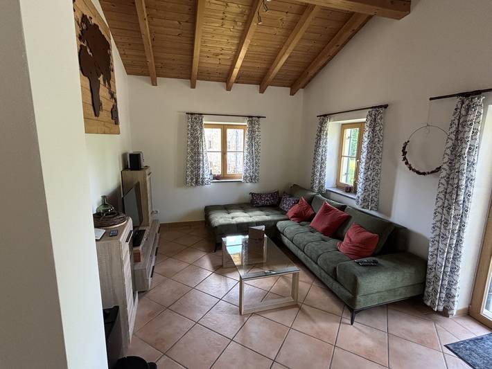 Ganze Ferienwohnung, Jaklmühlner Hof - Helle, gemütliche Ferienwohnung mit Balkon, 70qm in Tittmoning, Rupertiwinkel