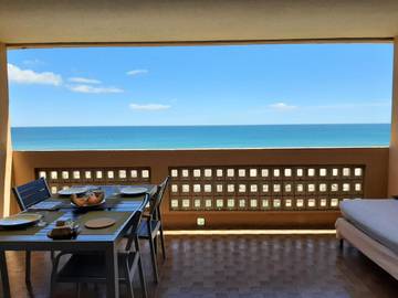 Gîte pour 4 personnes, avec vue ainsi que terrasse et piscine, animaux acceptés dans Port Barcarès