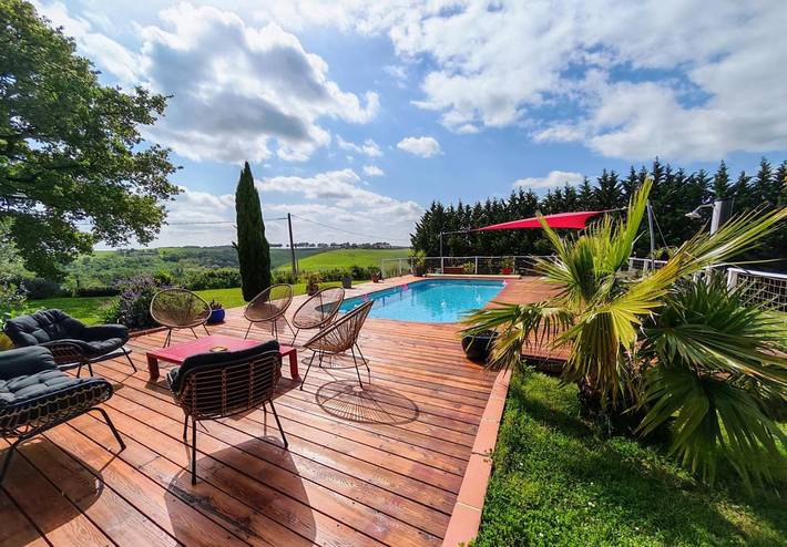 Location de vacances pour 8 personnes, avec vue ainsi que jardin et piscine à Aignes - 2