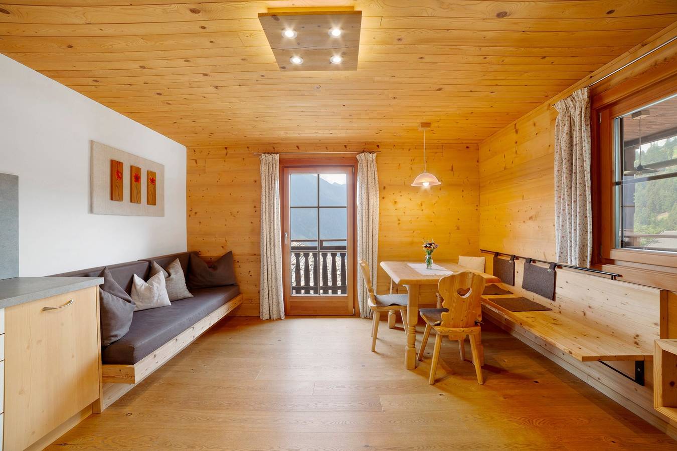 Ganze Wohnung, Apartment 'Sunnseitn' mit Bergblick, privater Terrasse und Wlan in Ulten, Ortleralpen