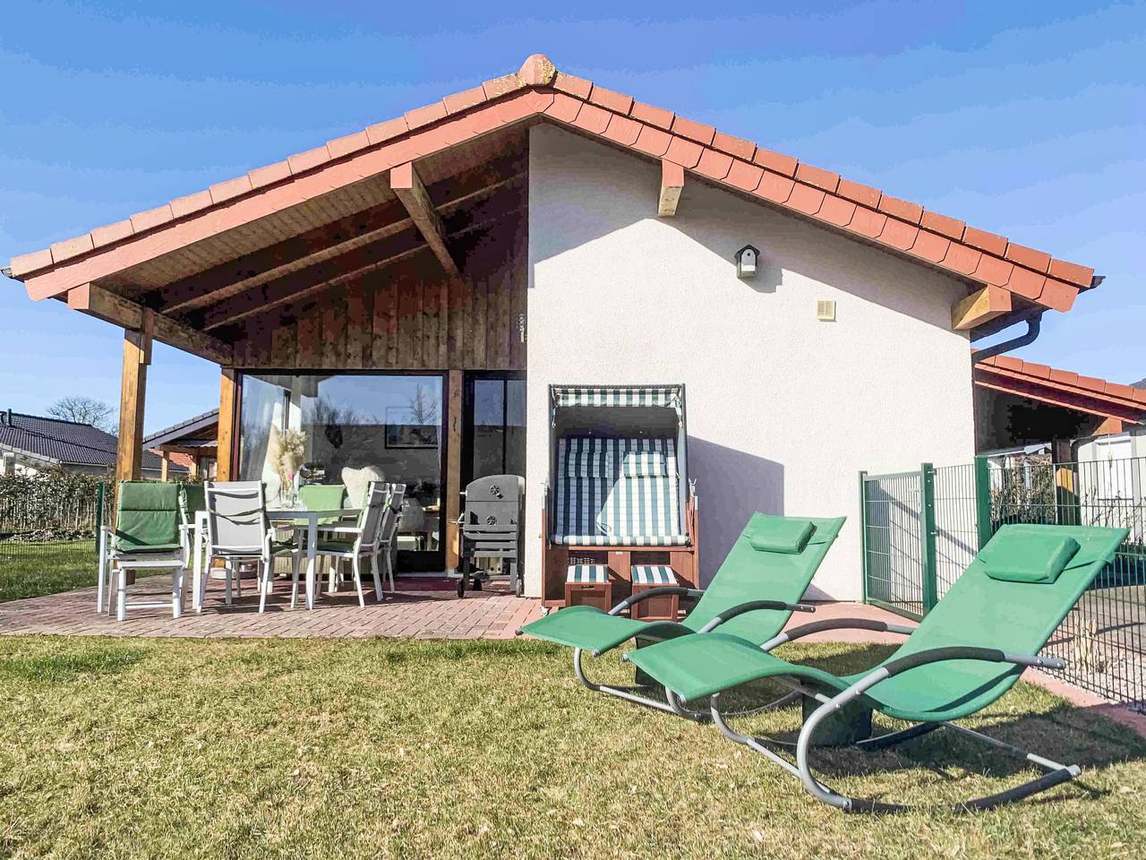M1 Ferienhaus mit Garten, Terrasse und Carport in Eckwarderhörne, Butjadingen