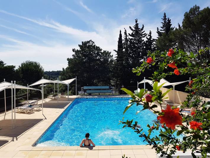 Camping für 6 Personen, mit Terrasse, mit Haustier in Vaucluse - 2