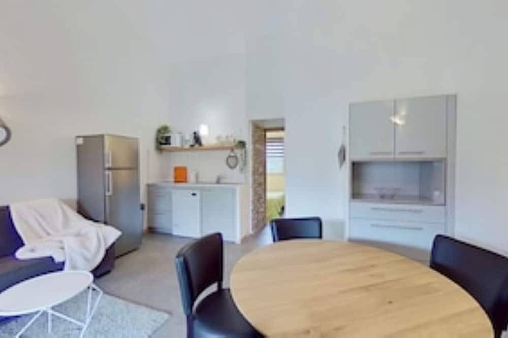 Mini Villa 2 /4 pers. terrace, garden, private covered parking And Common Swimming Pool in Porto-Vecchio, Sartène und Umgebung