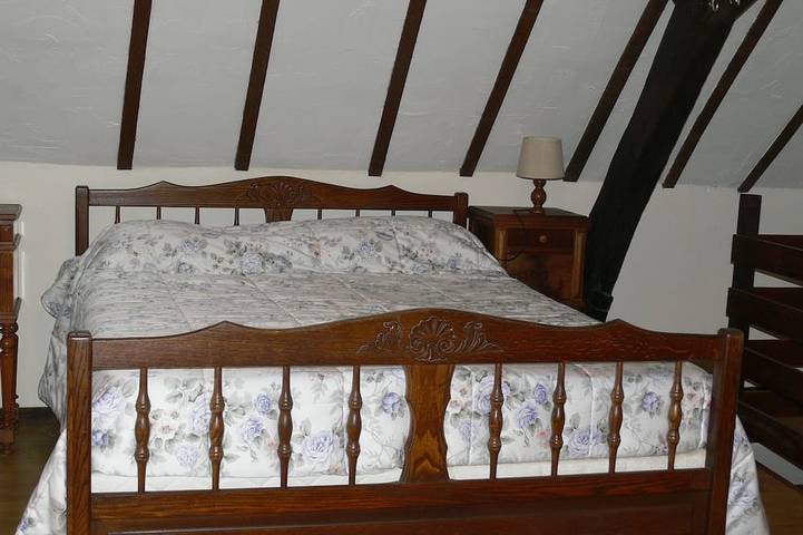 Location de vacances pour 2 personnes, avec jardin et piscine à Allonnes - 3