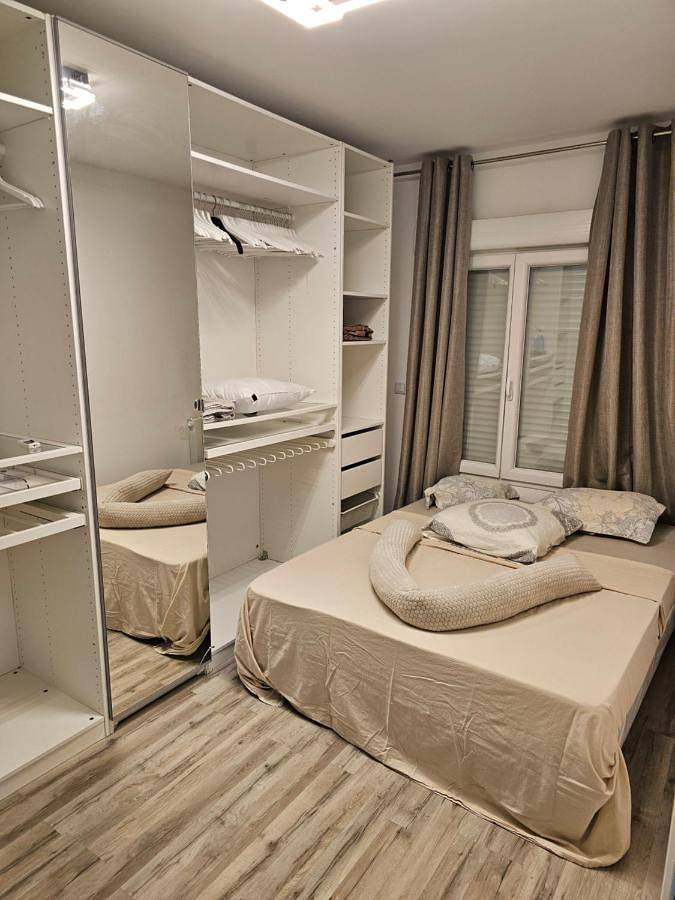 Chambre d’hôte pour 6 personnes, avec vue et jardin