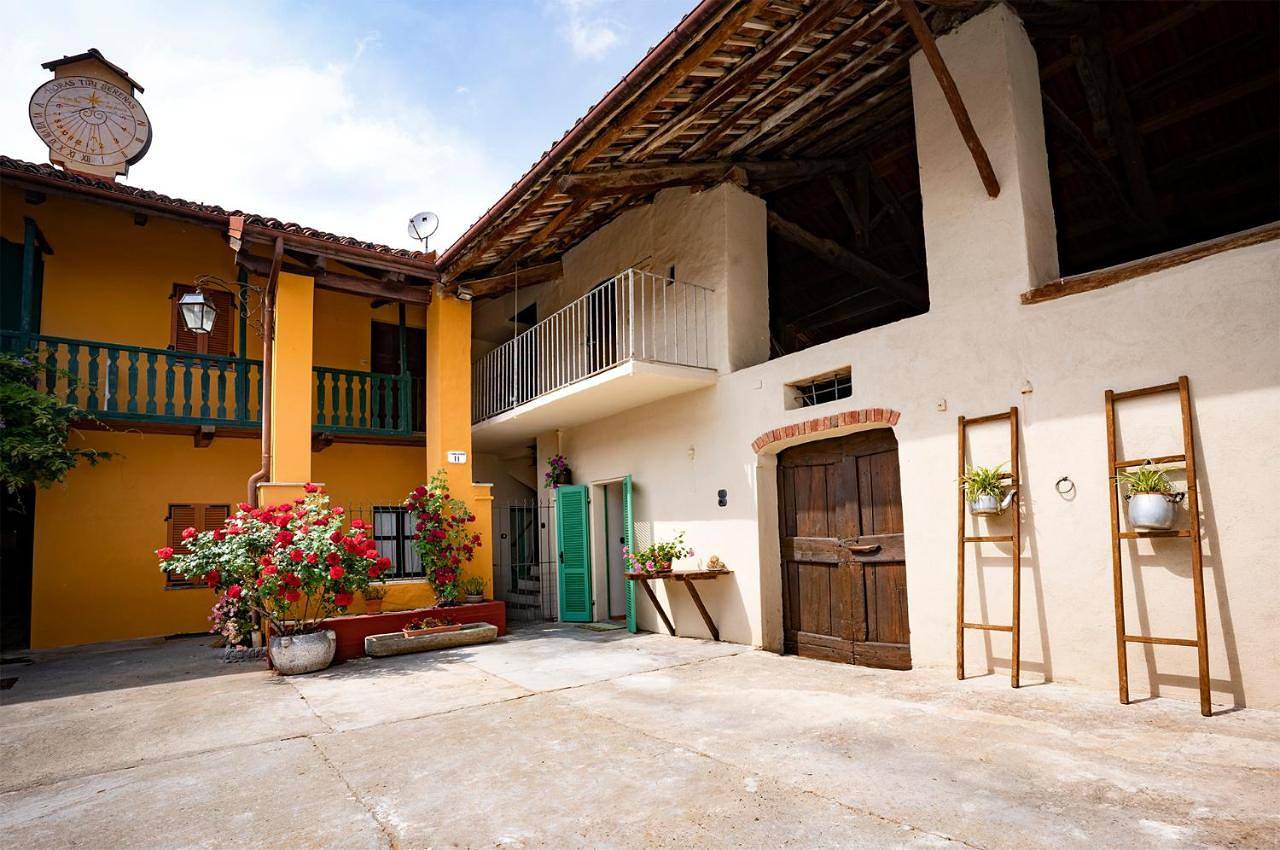 Suma Si Casa Cesare - 2000 mq di giardino a Vostra disposizione in Busca, Province de Coni