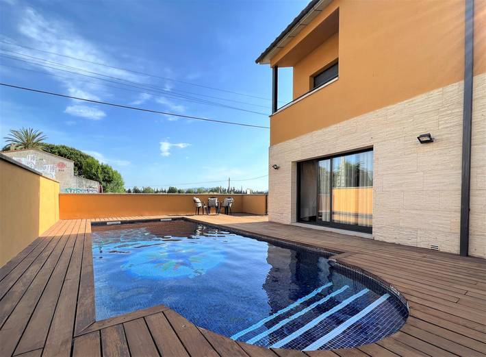 Casa rural para 8 personas, con jardín además de vistas y balcón en San Pedro Pescador - 2